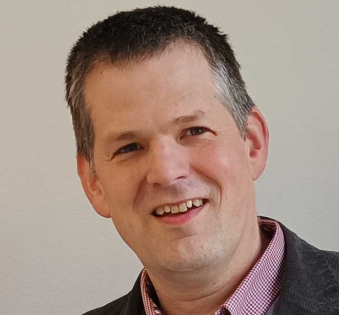 Dr. Christoph Barnbrock